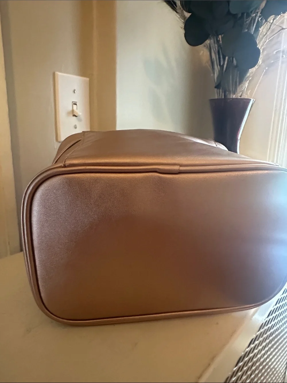 ⭐️ Jeffree Star Metallic Rose Train Case